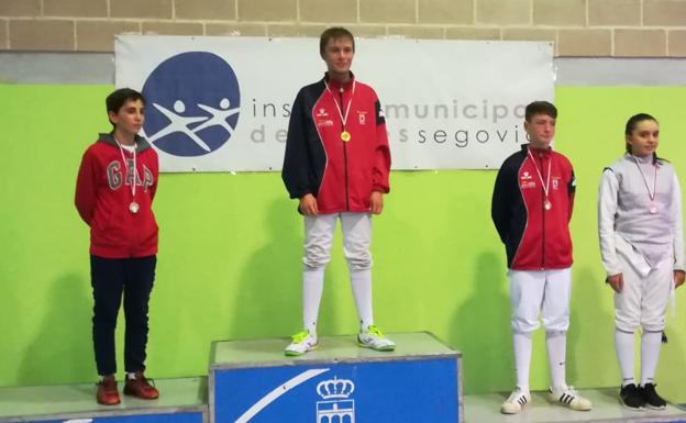 Ocho medallas para la Sala de Esgrima de León en el Ranking Regional